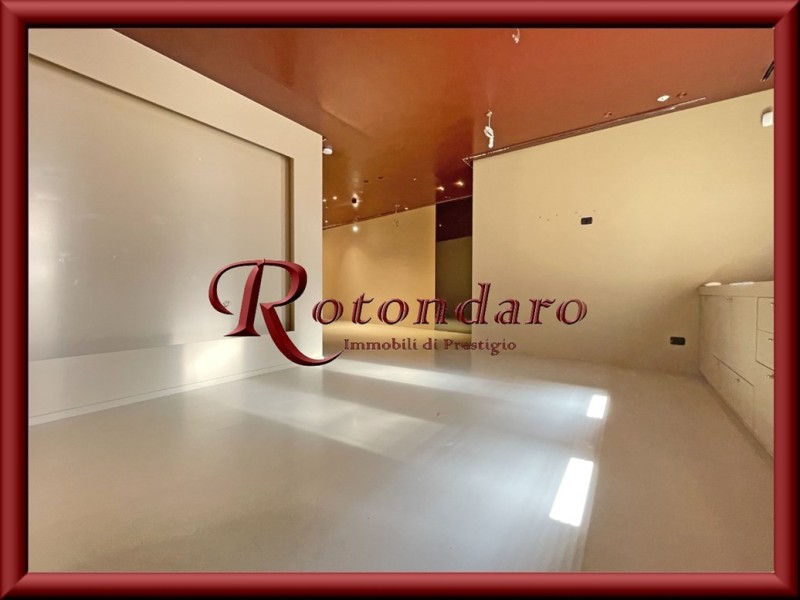 Monte Napoleone 190 Mq