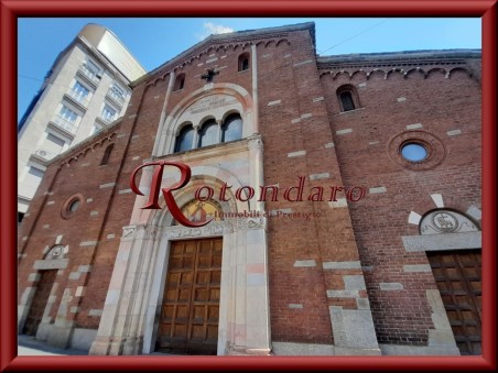 Posti auto San Babila - 17 mq