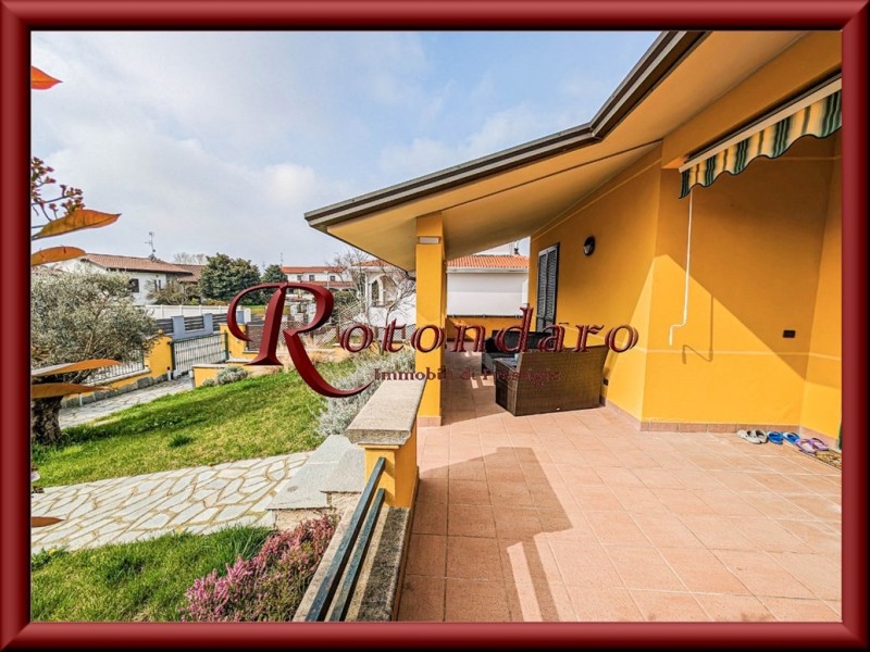 Calvignasco - Via Aldo Moro 240 mq