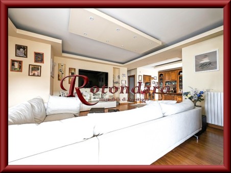 Calvignasco - Via Aldo Moro 240 mq