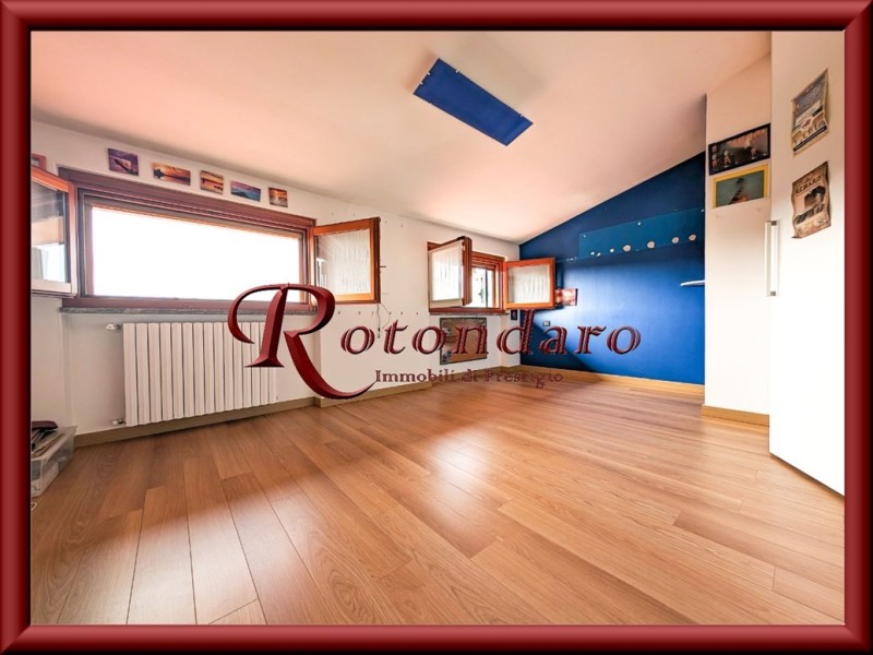 Calvignasco - Via Aldo Moro 240 mq