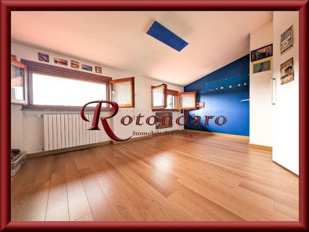 Calvignasco - Via Aldo Moro 240 mq