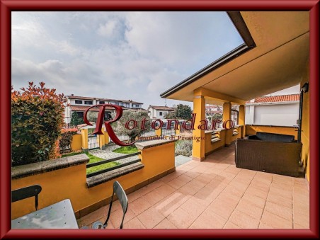 Calvignasco - Via Aldo Moro 240 mq